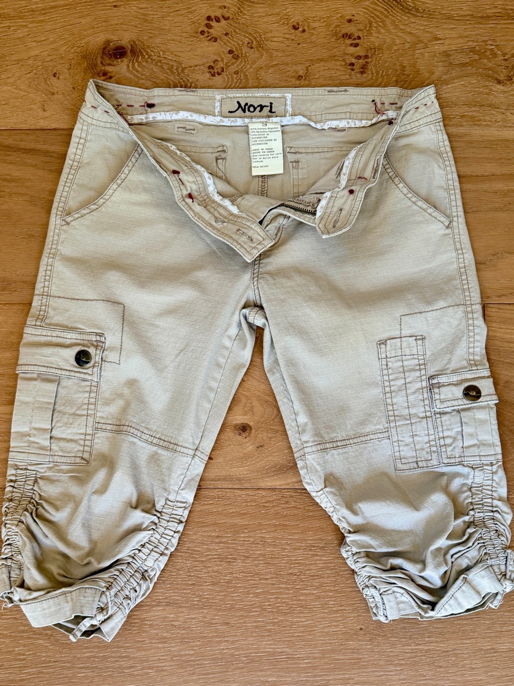 VTG Nori Y2K Khaki Cargo Capri Shorts Pants Cinched Knee Multi-Pocket Snap Wm 3 - Picture 5 of 10